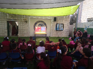 في مشهد يجسد ثقافة التكافل والتآزر المتجذّرة في المجتمع الفلسطيني، شهدت روضة ومدارس العالمية – فرع بيت عور قبل ايام مبادرة إنسانية لافتة وسط ظل الحصار...