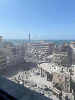 فيديو | مجمل احداث الساعة الاخيرة في غزة
تشهد مدينة غزة وعموم القطاع تصعيدًا إسرائيليًا عنيفًا خلال الساعة الأخيرة، تمثل في سلسلة غارات جوية استهدفت أ...