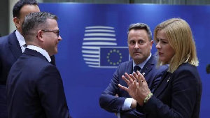 الاتحاد الأوروبي يبحث غداً حزمة تدابير جديدة تهدف للضغط على إسرائيل لوقف الحرب في غزة، تتضمن تعليق بعض الامتيازات التجارية مع إسرائيل، وفرض عقوبات على...