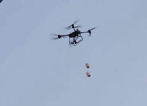 فيديو | يتواصل القصف الإسرائيلي العنيف على قطاع غزة منذ ساعات، ما أسفر عن سقوط شهداء وجرحى، وفيما يلي أبرز التطورات:
	•	غارات جوية على شمال خانيونس جن...