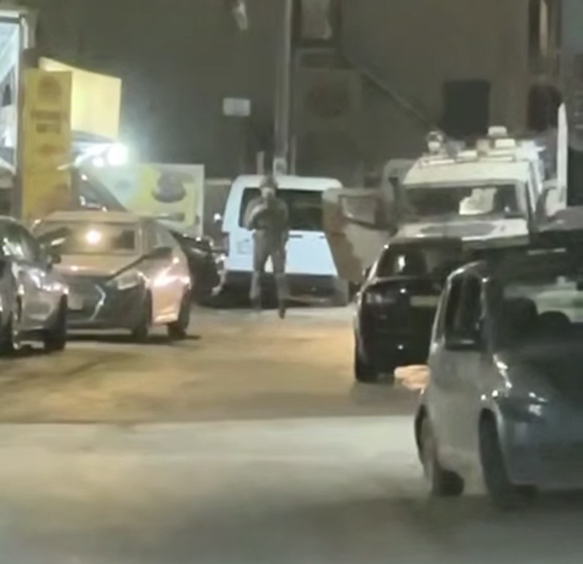 اندلاع مواجهات في بلدة كفر عقب شمال القدس المحتلة، حيث أطلقت قوات الاحتلال قنابل الغاز....