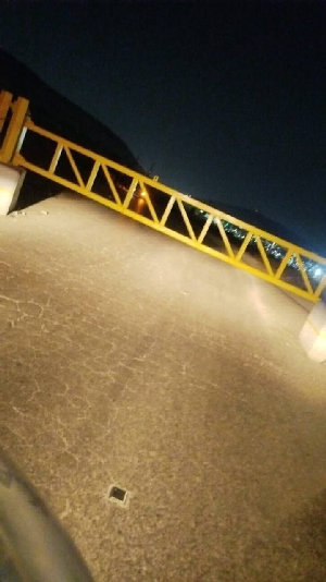 قوات الاحتلال تغلق بوابة بلدة بيت فوريك شرق نابلس وتمنع الطواقم الطبية من نقل حالة مرضية طارئة من البلدة...