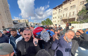 جانب من تشيع الشهيد حسن شركسي الذي ارتقى فجر اليوم خلال اقتحام قوات الاحتلال لمخيم عسكر شرق مدينة نابلس...