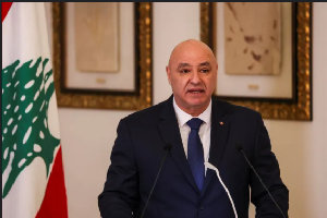 الرئيس اللبناني:

- الاعتداءات أنهكت الجنوب لكنه سيصمد مع عودة الدولة إليه وسينهض من جديد

- الجيش اللبناني جاهز لتسلم النقاط المحتلة على حدودنا الجنو...