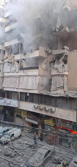 فيديو - الغارة الإسرائيلية استهدفت شقة سكنية في بناية، داخل الضاحية الجنوبية لبيروت....