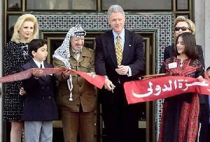 حدث في مثل هذا اليوم بتاريخ 24-11-1998..الرئيس الراحل ياسر عرفات يفتتح مطار غزة الدولي.....