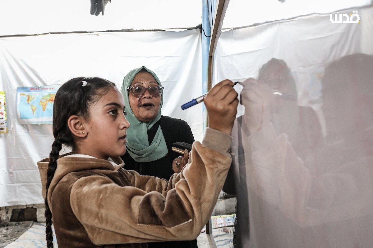 الأونروا تدير 330 مساحة تعليمية مؤقتة من دون تجهيزات أساسية في 59 ملجأ بقطاع غزة تخدم أكثر من 44 ألف طفل....