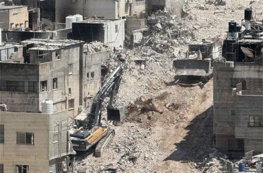 شهدت الضفة الغربية والقدس المحتلة في أواخر ديسمبر 2025 تصعيداً مكثفاً في عمليات الهدم، وتجريف الأراضي،  وفيما يلي ملخص لأبرز الأحداث حتى اليوم 24 ديسم...