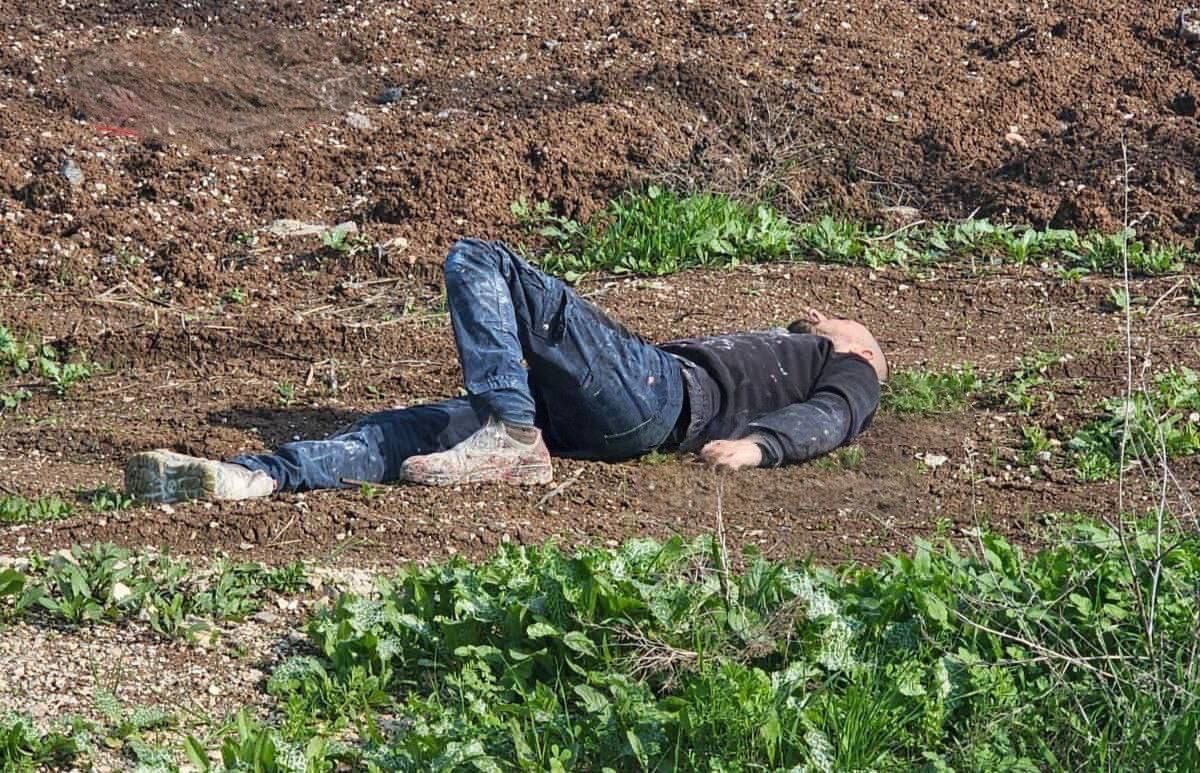 صورة منفذ العملية الثلاثية في بيسان والعفولة شمال فلسطين بعد إصابته برصاص قوات الاحتلال واعتقاله.
وذكرت إذاعة الجيش الإسرائيلي نقلًا عن مصدر في جهاز ا...