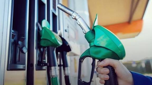 نقيب اصحاب محطات المحروقات، سامر ابو حديد لمعا: اتفاق مؤقت يؤجل خطوات نقابة أصحاب محطات المحروقات بعد تدخل سلطة النقد...