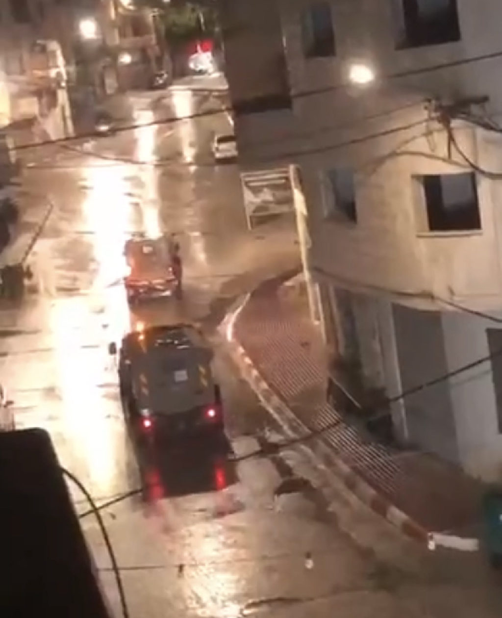 اقتحامات واسعة لقوات الاحتلال في الضفة الغربية حتى مساء اليوم

شنت قوات الاحتلال الإسرائيلي، اقتحامات واسعة ومتزامنة طالت عددًا من المدن والبلدات والق...