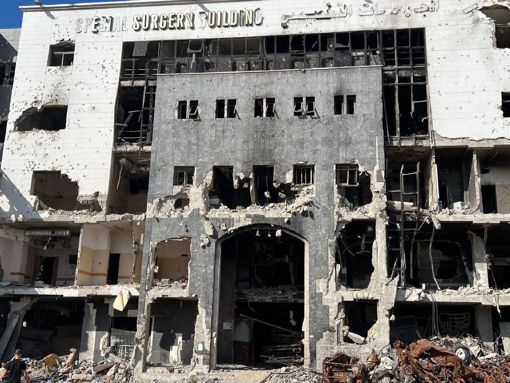 المنظومة الصحية في غزة تدخل "مرحلة الموت السريري" نهاية 2025
خاص بالصوت الفلسطيني  
أكدت تقارير ميدانية صادرة بنهاية عام 2025 أن القطاع الصحي في غزة ي...