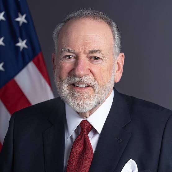 السفير الأمريكي في إسرائيل مايك هاكابي: لن يسمح لحماس بالاستمرار في تأجيل نزع سلاحها ولن يكون لها مستقبل في غزة. تصريحات تركيا عن الإمبراطورية العثمان...