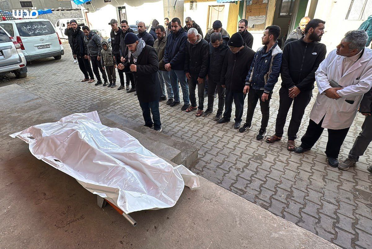 مركز غزة لحقوق الإنسان:

- قوات الاحتلال حولت اتفاق وقف إطلاق النار في قطاع غزة إلى غطاء لقتل الفلسطينيين.

- يُقتل ما معدله 5 فلسطينيين يوميًا على مد...