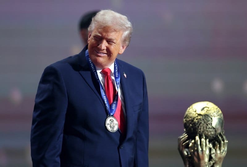 ترمب لصحيفة نيويورك تايمز:

- الجيش الأميركي يعتزم مواصلة هجومه على إيران لمدة تتراوح بين 4 إلى 5 أسابيع إذا لزم الأمر.

- البنتاغون يحتفظ بقوات وصوار...