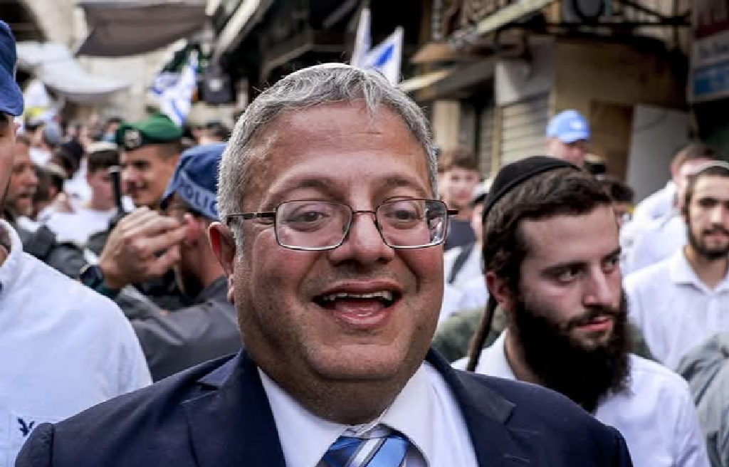 بن غفير : مشروع قانون يهدف إلى تقييد رفع الأذان عبر مكبرات الصوت في المساجد وذلك من خلال:
ـ منع تشغيل مكبرات الصوت دون ترخيص.
ـ منح الشرطة الاسرائيلية...